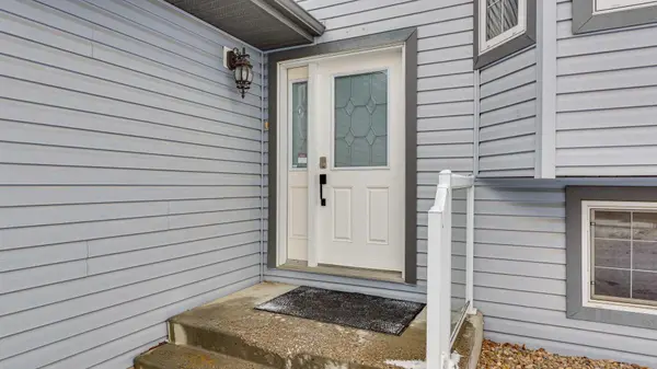 42 Eastpointe, Blackfalds, AB T4M 0G6