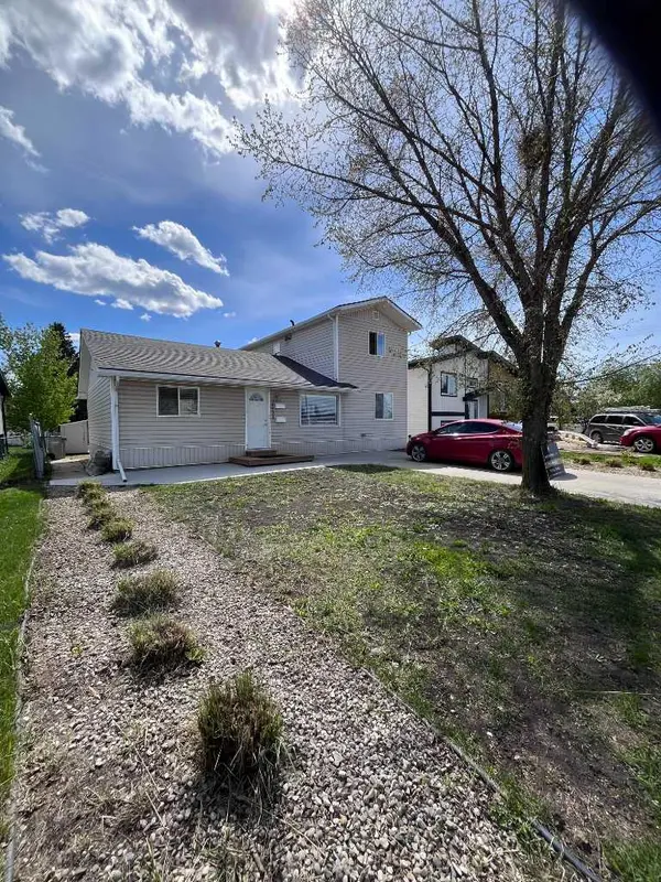 10531 104 AVE, Grande Prairie, AB T8V 1G2