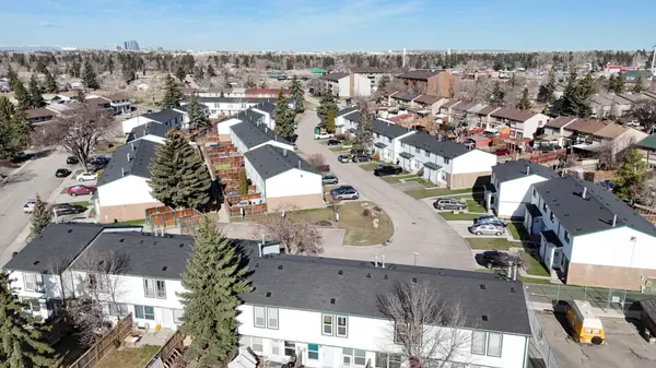 100 Pennsylvania RD SE #6, Calgary, AB T2A 4Y8