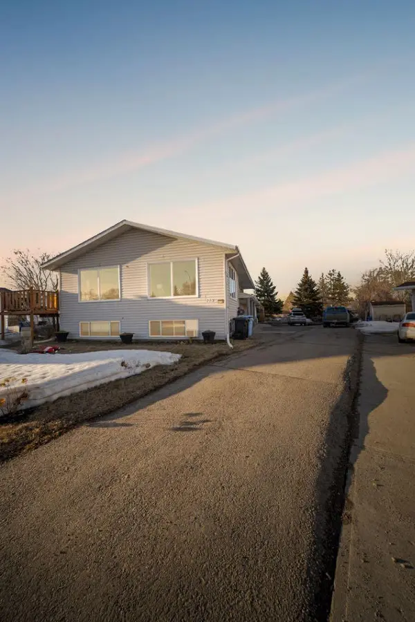 115 Christina CT, Fort Mcmurray, AB T9K 1H3