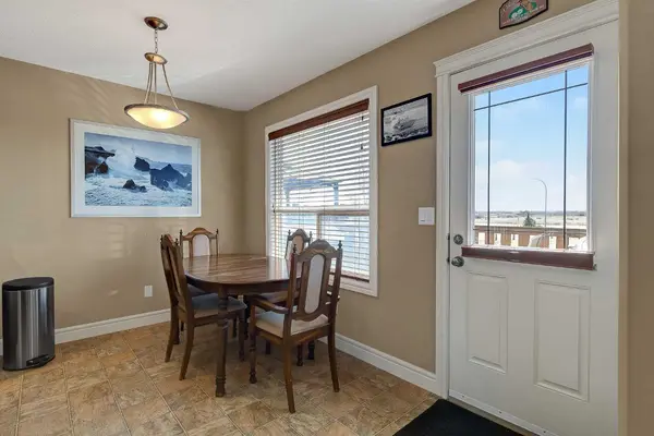 8633 102 AVE, Grande Prairie, AB T8X 0B5