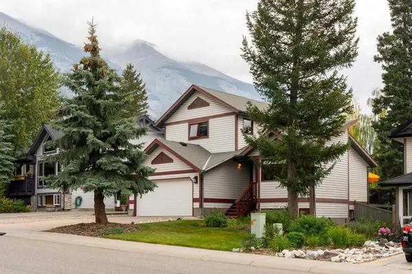 270 Lady MacDonald DR, Canmore, AB T1W1H8