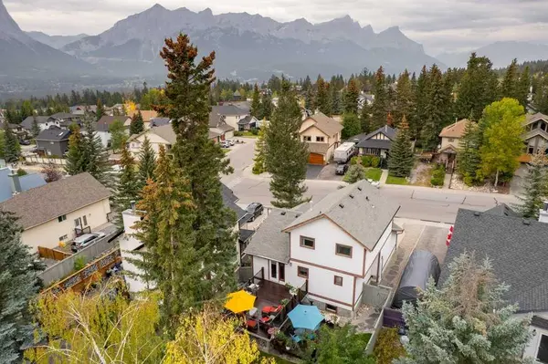 270 Lady MacDonald DR, Canmore, AB T1W1H8