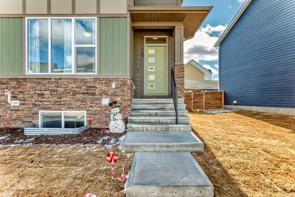 167 south shore CT, Chestermere, AB T1X 1S2