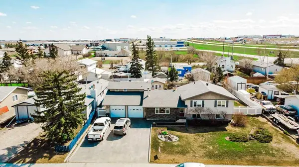 9915 101 AVE, Clairmont, AB T8X 5A5