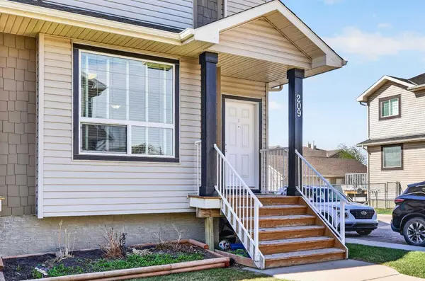 209 Sandford PL NW, Langdon, AB T0J 1X2