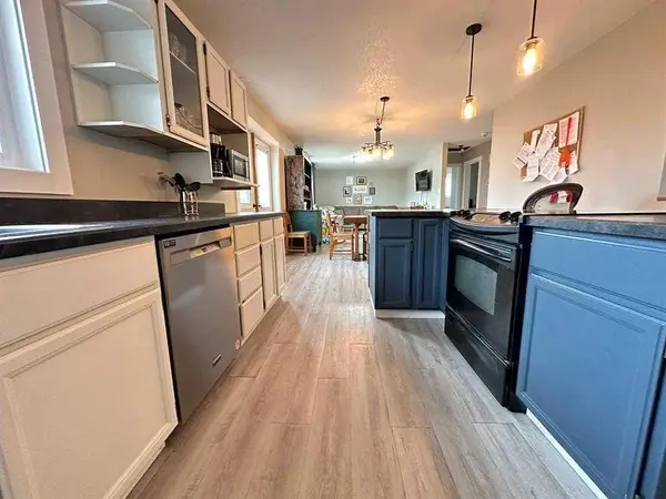 5206 49A ST, Kitscoty, AB T0B 2P0