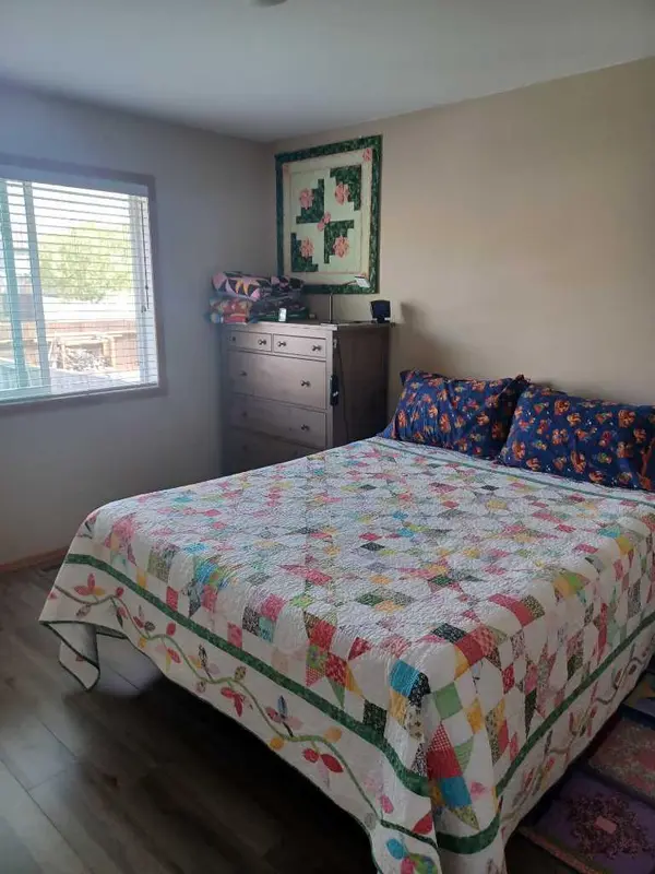 13 Firdale RD, Sylvan Lake, AB T4S 2L2
