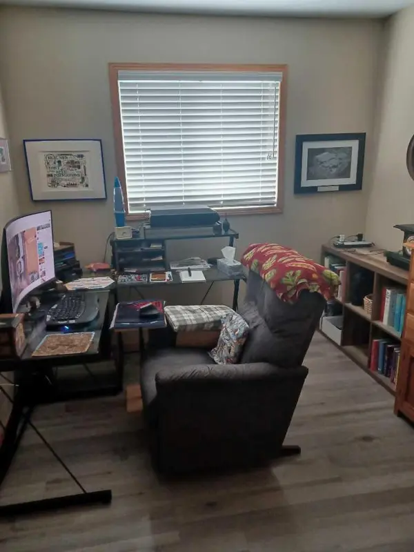13 Firdale RD, Sylvan Lake, AB T4S 2L2