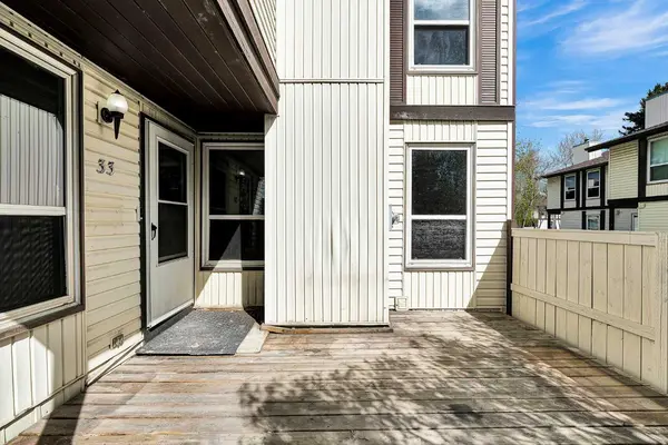 3200 60 ST NE #33, Calgary, AB T1Y 4K8