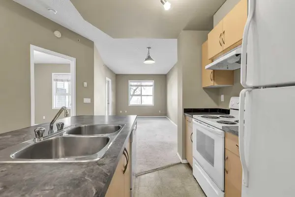 73 Erin Woods CT SE #1103, Calgary, AB T2B 3V2