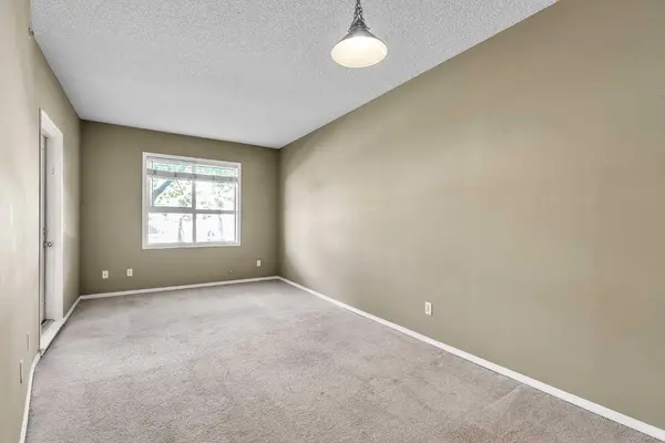 73 Erin Woods CT SE #1103, Calgary, AB T2B 3V2