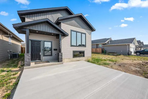 3321 41 AVE, Lloydminster, SK S9V 2K6