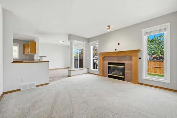 4 Big Springs Rise SE, Airdrie, AB T4A 1H2