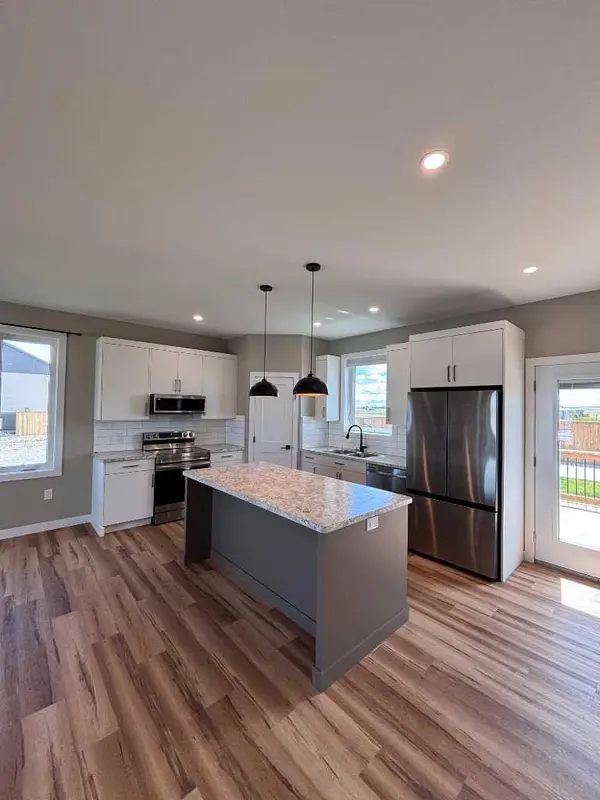 166 9 ST, Fort Macleod, AB T0L 0Z0