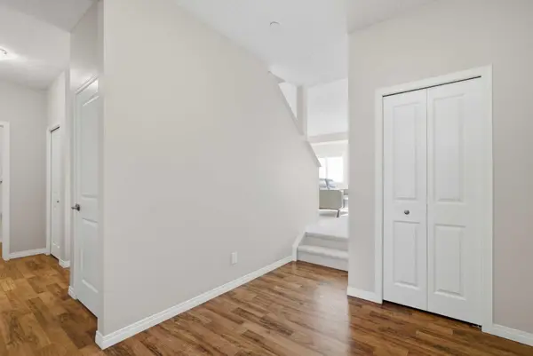 1456 Livingston WAY NE, Calgary, AB T3P 0Z4