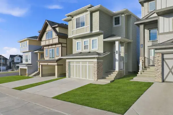 105 Heritage BLVD, Cochrane, AB T4C 3G8