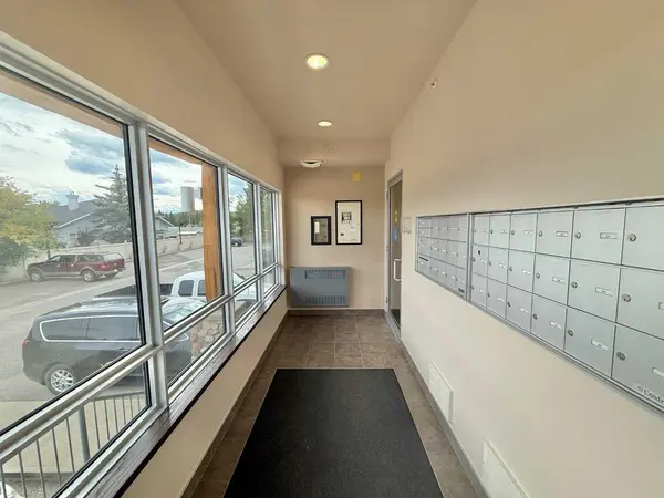 109 Seabolt DR #305, Hinton, AB T7V1K2
