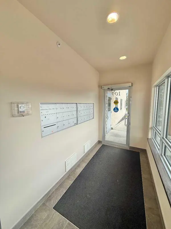109 Seabolt DR #305, Hinton, AB T7V1K2