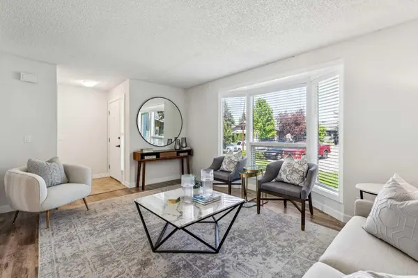 31 Sunvale CT SE, Calgary, AB T2X 5S7
