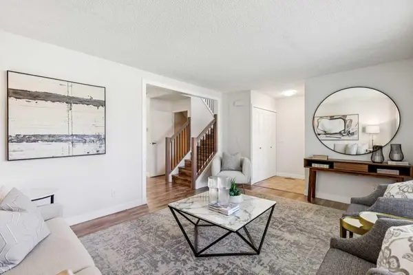 31 Sunvale CT SE, Calgary, AB T2X 5S7