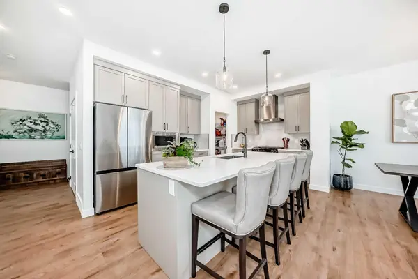 32 Sugarsnap WAY SE, Calgary, AB T3S 0K4