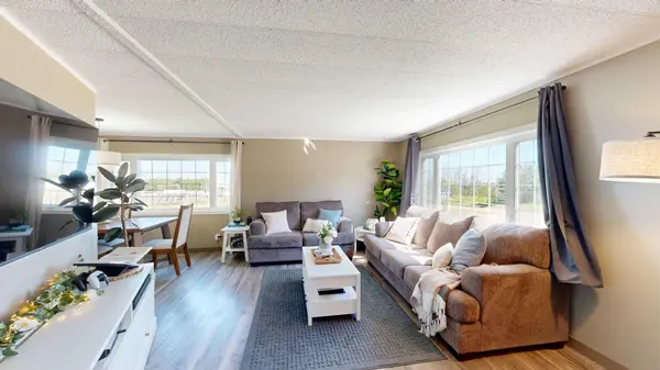 222 Berry Street, Halkirk, AB T0C 1M0