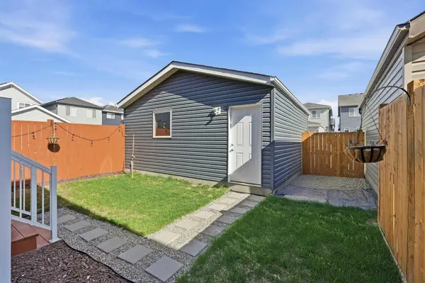 44 Amblefield AVE NW, Calgary, AB T3P2C1