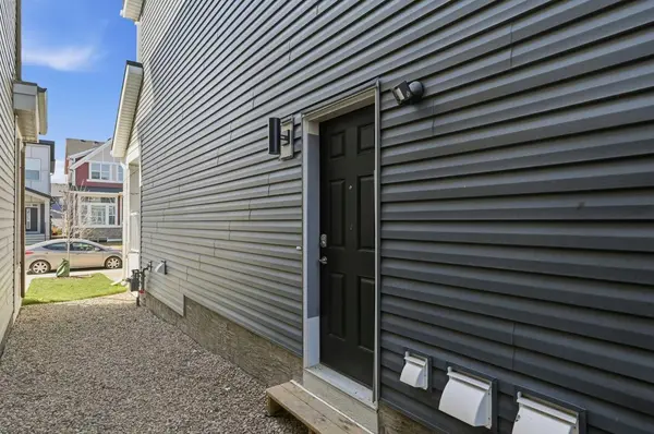 44 Amblefield AVE NW, Calgary, AB T3P2C1