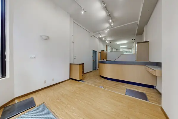 388 Parliament ST #MAIN, Toronto C08, ON M5A 2Z7