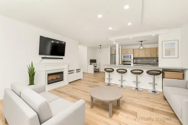 212 St George ST #203, Toronto C02, ON M5R 2N5