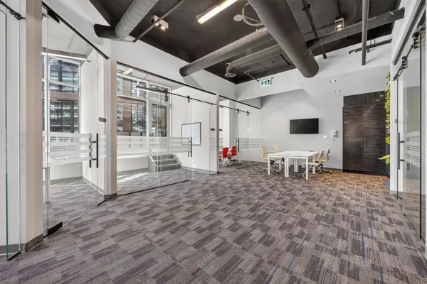 130 Queens Quay E #502, Toronto C08, ON M5A 3Y5
