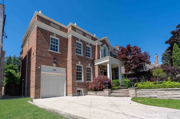 230 Dunvegan RD, Toronto C03, ON M5P 2P2