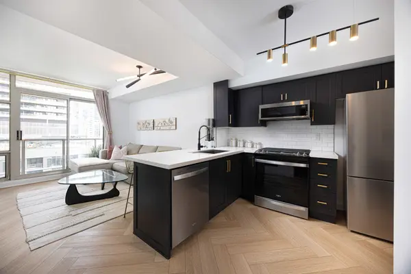 10 Navy Wharf CT #1705, Toronto C01, ON M5V 3V2