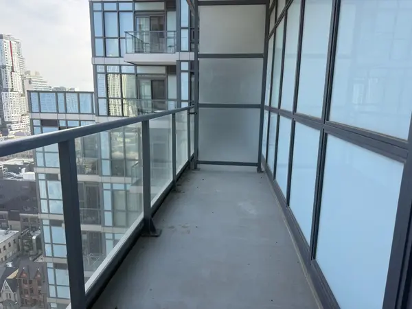210 Simcoe ST #2009, Toronto C01, ON M5T 0A9