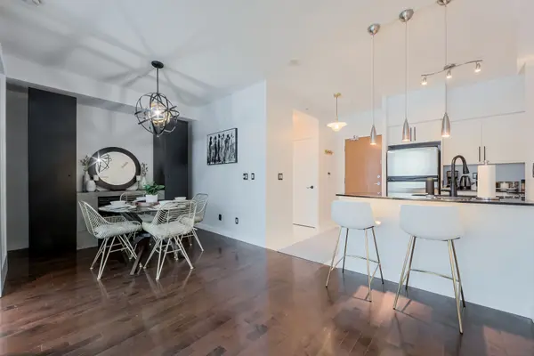 219 Fort York BLVD #208, Toronto C01, ON M5V 1B1