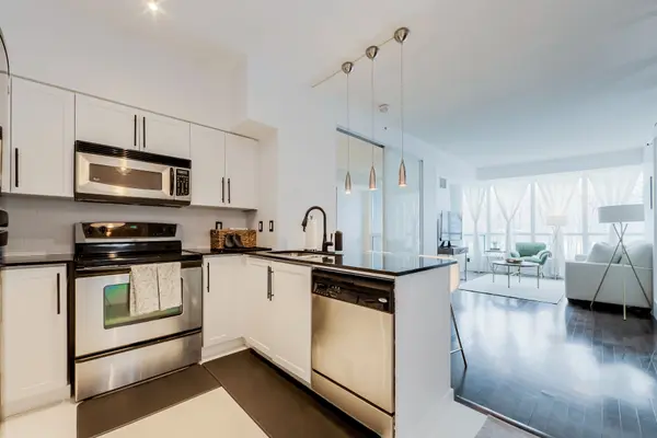 219 Fort York BLVD #208, Toronto C01, ON M5V 1B1