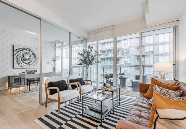 90 Queens Wharf RD #508, Toronto C01, ON M5V 0E6