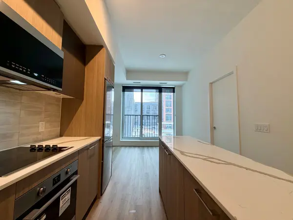 30 Dreamers WAY #324, Toronto C08, ON M5A 2G5
