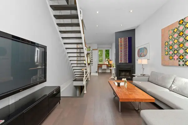 236 Seaton ST, Toronto C08, ON M5A 2T4
