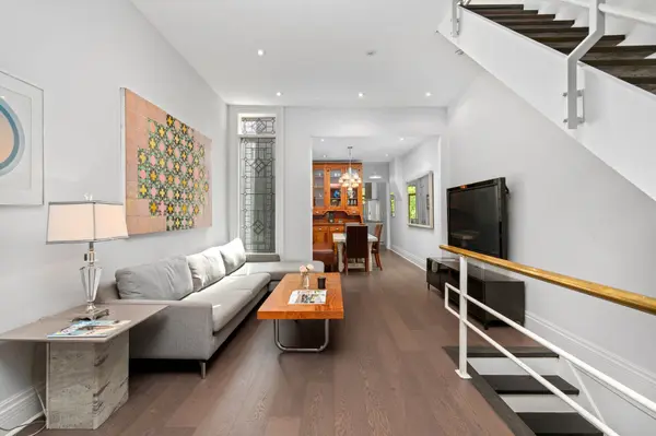 236 Seaton ST, Toronto C08, ON M5A 2T4