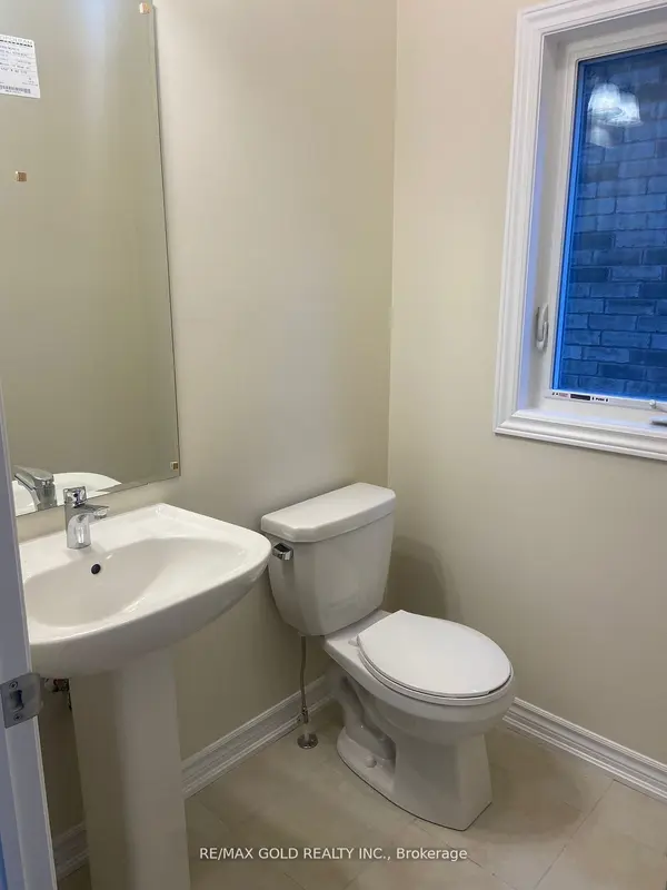 206 Ronald Guscott ST, Oshawa, ON L1K 3G3