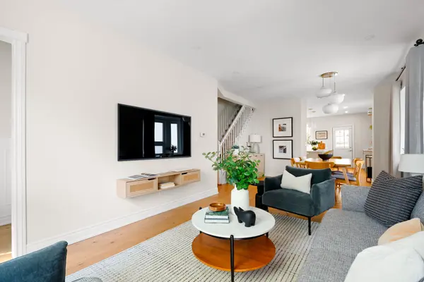 58 Winnifred AVE, Toronto E01, ON M4M 2X3