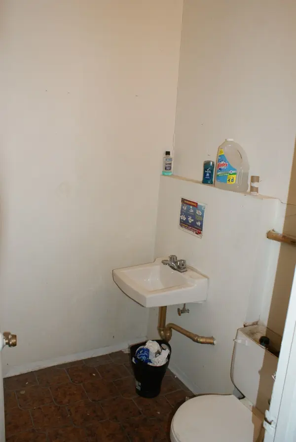 14 Ontario ST, Oshawa, ON L1G 4Y5