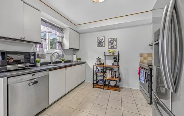 1387 Ritson RD S, Oshawa, ON L1J 7M3