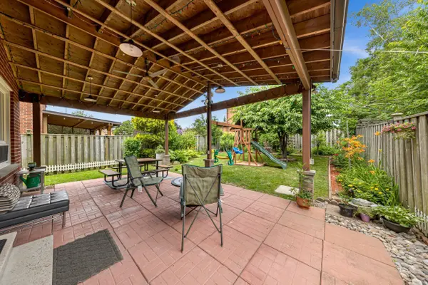 4 Apsco AVE, Toronto E10, ON M1E 5A8