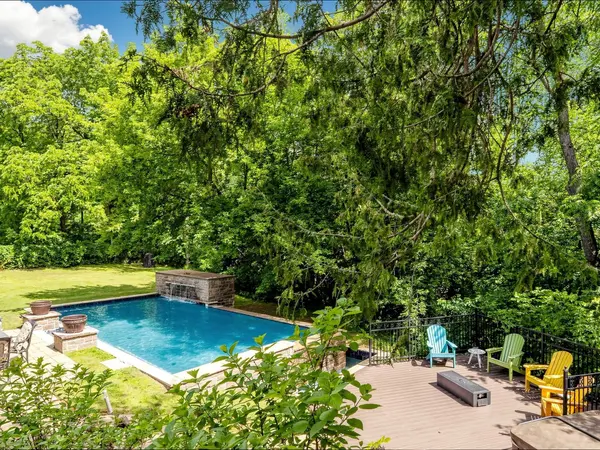 43 Woodland Acres CRES, Vaughan, ON L6A 1G1