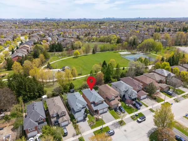 65 Springer DR S, Richmond Hill, ON L4C 0G3