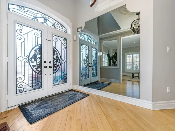 136 English Oak DR, Richmond Hill, ON L4E 4G4
