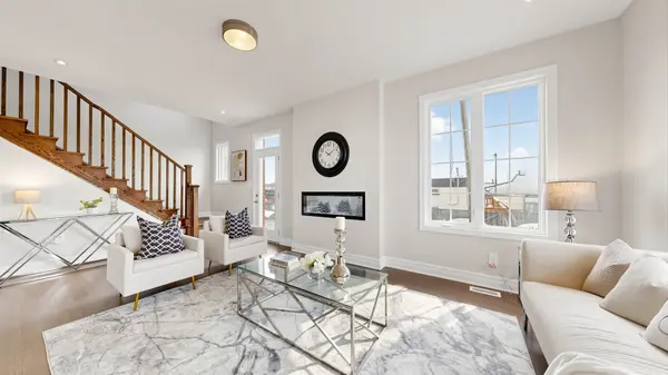 347 Berczy Green DR, Markham, ON L6C 3S7
